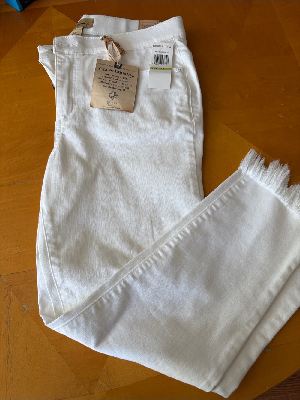 Democracy White Cropped Frayed-Hem Ankle Jeans